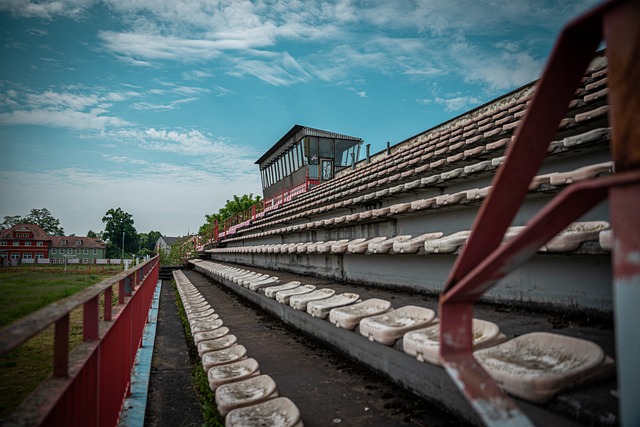 示了他惊人 示了他惊人